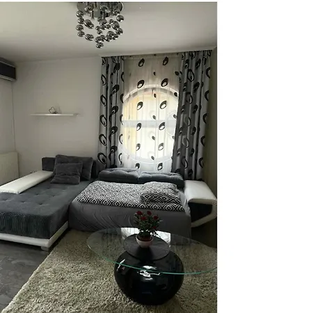 Mimi * Debrecen
